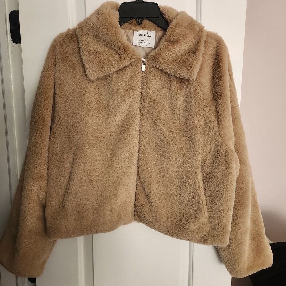 NWT - Sadie & Sage x Anthropologie - Soft Faux Fur Zip Jacket - Size Small - Picture 3 of 8